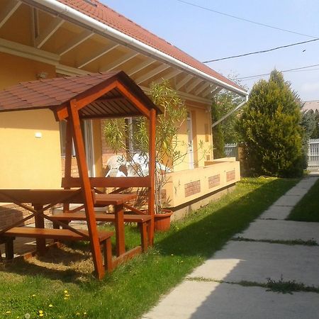 Tulipán Vendégház Hajdúszoboszló Kültér fotó